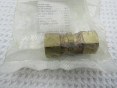 Watts SC-269 3/8″ Tube to Tube Union