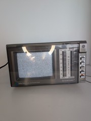 Vtg General Electric Spacemaker Color Television w/ AM/FM Radio 7-7650B Works