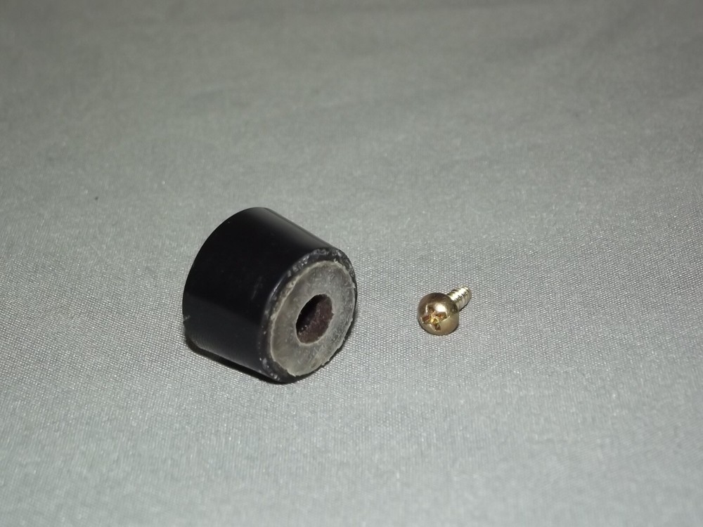 JVC R-S5 Stereo Receiver Original Feet Part