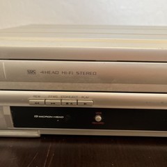 Sylvania DVR90VE DVD VCR Combo Player VHS Tape Cassette recorder SLV-D201P
