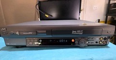 JVC Video Cassette Player/Recorder Model # SR-VS30U Super VHS ET Professional