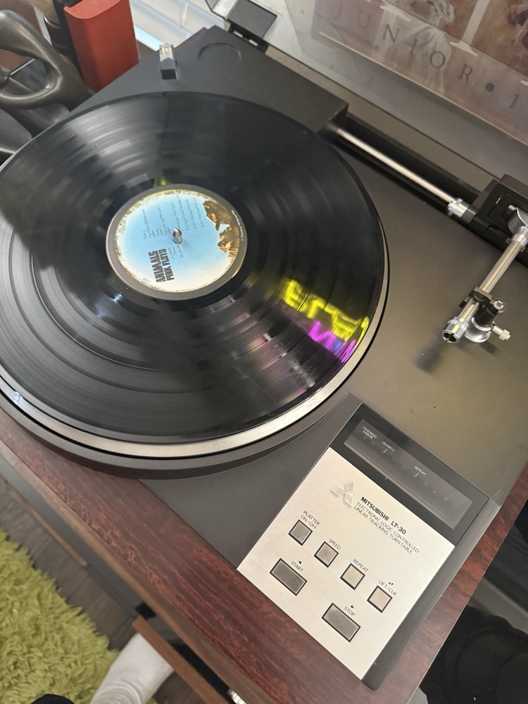 Very RARE Mitsubishi Lt-30 Turntable, TESTED WORKING, AMAZING CONDITION