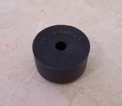 Rubber Cabinet Feet 25.5mm x 15mm – Package of 4 Penn & Elcom