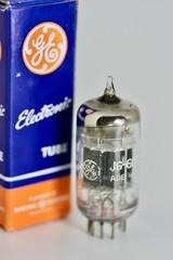 NOS GE 6072 JG-6072 (12AY7) BLACK-PLATE 3-MICA TUBE MIC QUALITY 1959 TROPHY NOS