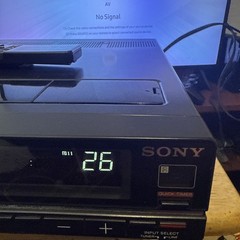 Sony Betamax Video Cassette Recorder SL-3030 Powers On for parts/repair