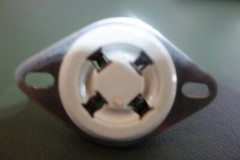 Vintage USA Made 4 Pin 1 3/4″ Mounting Ceramic Tube Sockets NOS