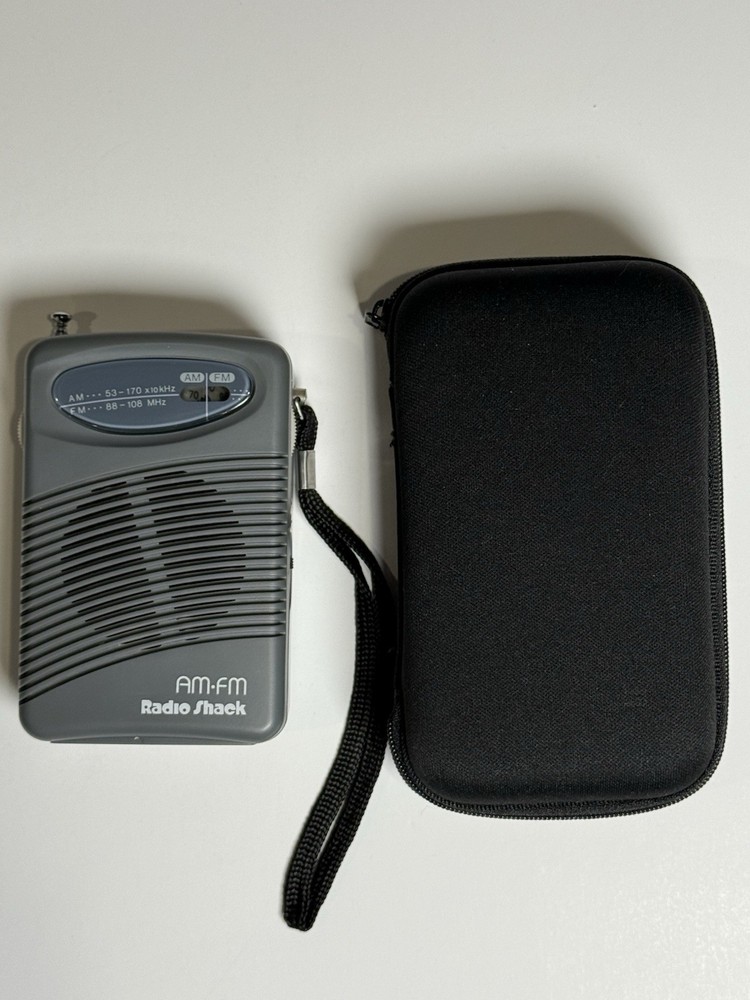 Vintage Radio Shack AM FM Pocket Radio 12-735 Analog Tested Working with Case