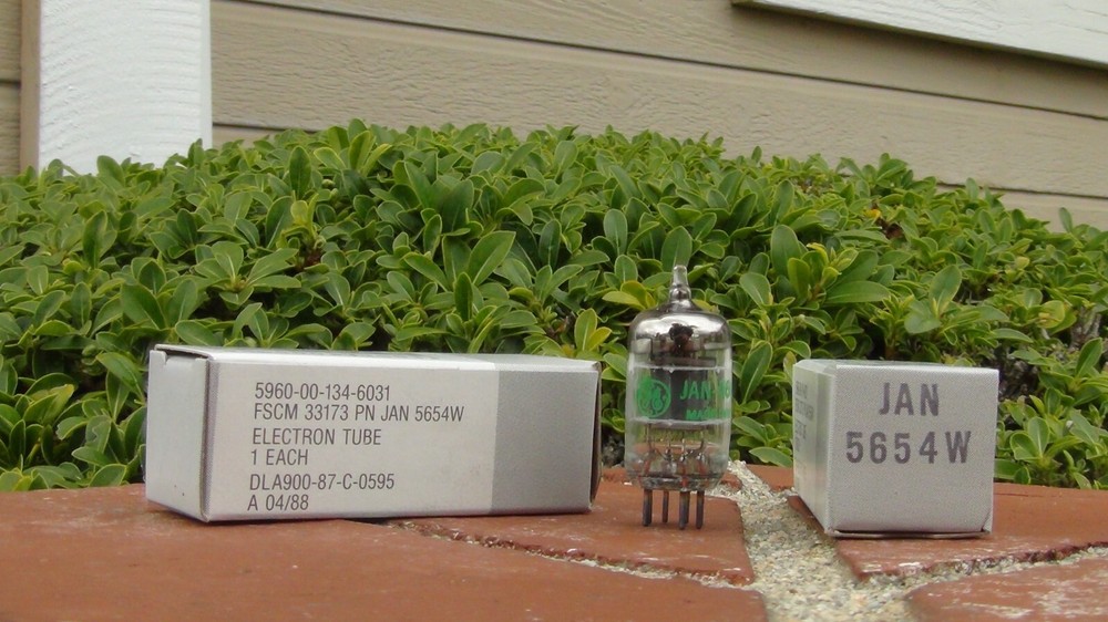 6AK5 5654W x2 NOS/NIB GE Mil Spec Pentode Tubes-Tested-1988-Free Shipping in US