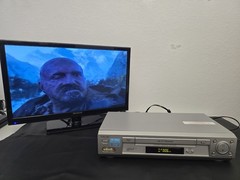 Sony SLV-N700 Hi-Fi Stereo VHS VCR 19 Micron Head Flash Rewind w/ Remote Tested