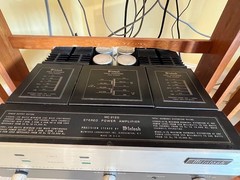 McIntosh MC2120 Stereo Amplifier – Excellent Condition