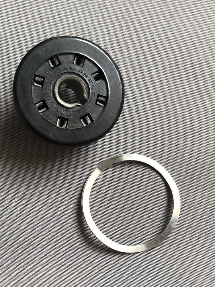 AMPHENOL Loctal Tube Socket & Clip Black Bakelite for 7N7 8 Pin Quan. Available