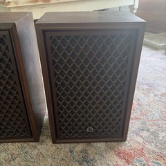 (2) Sansui SP-30 2 Way Bookshelf Speakers :: 8 Ohm 20W :: Solid Wood :: Japan