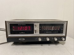 1970 Zenith Clock Radio Circle of Sound 472W AM/FM Solid State READ