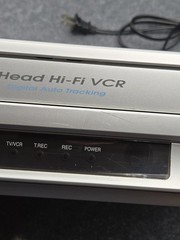 Toshiba W525 VCR 4Head Hi-Fi VCR Digital Auto Tracking Tested & Working W/Remote