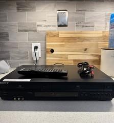 Sony SLV-D380P VCR-DVD Combo Player, 4-Head, Plays VHS & DVD