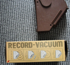 VINTAGE 1976 RONCO RECORD VACUUM CORDLESS ELECTRIC w/ Box non working