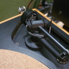 Linn Basik Plus Tonearm With Aftermarket Cable.