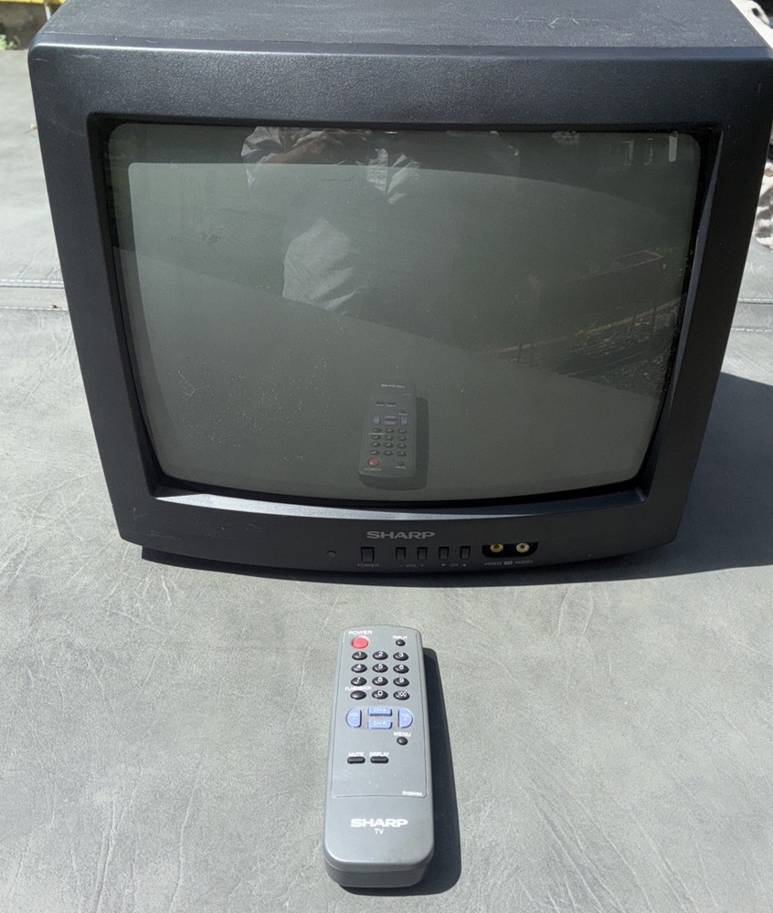Vintage 1999 Sharp 13L-M100 CRT TV Front Inputs Retro Gaming w Remote & Antenna