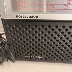 Vintage Realistic Portavision 12-660 4-Band AM/FM Radio Tested Works AC/Battery