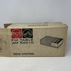 Vtg 1960s RCA Victor Solid State AM FM Tabletop Radio RHC21J NIB