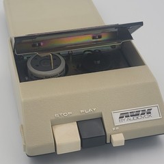 NOS Rare VTG AUDIOVOX Cassette/8-Track Adaptor/Convertor MODEL CA-1 (UU) Japan