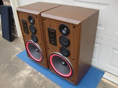Nice Cerwin Vega AT-15 Large 3-way Floor Speakers -15″ Woofer -Reconditioned