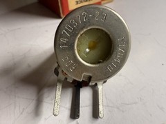 Vintage RCA Potentiometer Control 410372-23 NOS w/ Box Radio TV Part