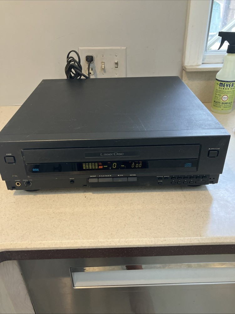 digital audio laser disc player Not Tested Parts Only