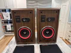 Cerwin Vega AT-8 Vintage 2-WAY Floor Speakers Refoamed Woofers Tested Late 1980s