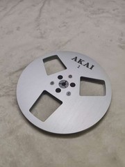 One silvery TAPE REEL Akai 7″ inch Light Metal Aluminum Take Up Reel