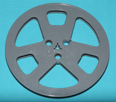 1 (one) 7-in Plastic Take-Up Reel for Reel to Reel Machines Empty No Tape Used