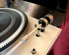 Great Condition Vintage Philips 212 Electronic Turntable -Cleaned and Serviced