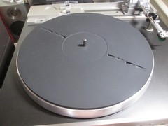 Vintage Mitsubishi LT-22 PLL Quartz Logic Controlled Linear Tracking Turntable