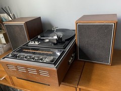 Vintage GE General Electric Stereo Console Turntable AM/FM Radio With Speakers