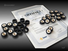 Pioneer RT-909 / 901 One pair of NEW PINCH ROLLERS ASSEMBLY Logo on rear